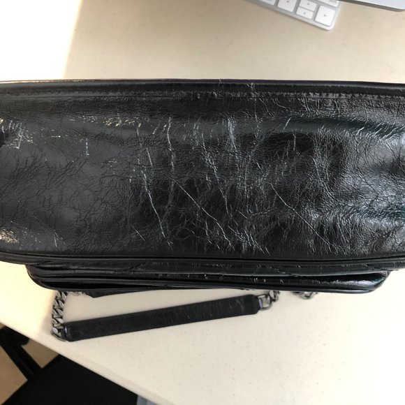 Saint Laurent Niki medium black leather shoulder bag - Picture 4 of 9